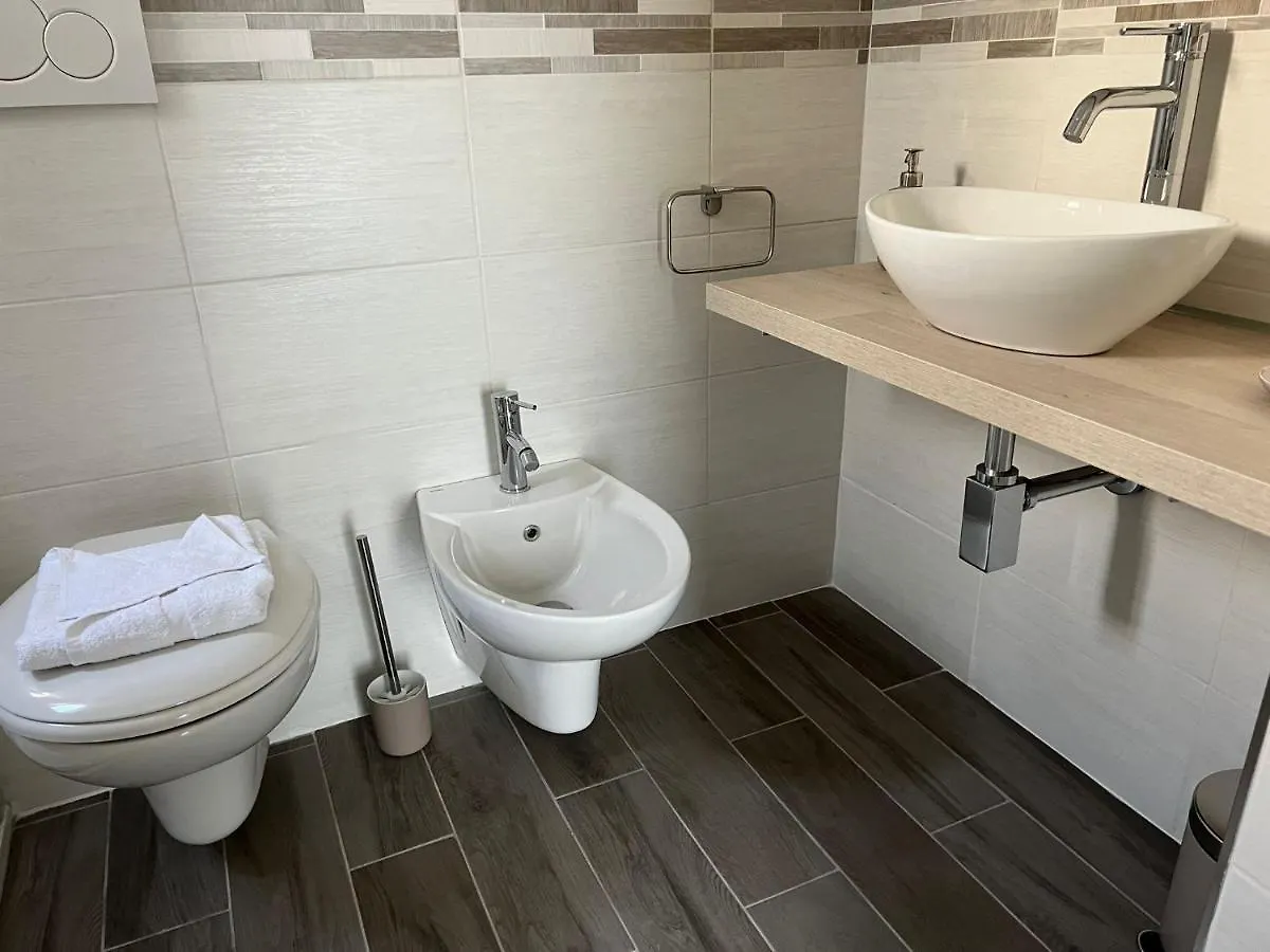 The Attico Apartment Bari 0*,